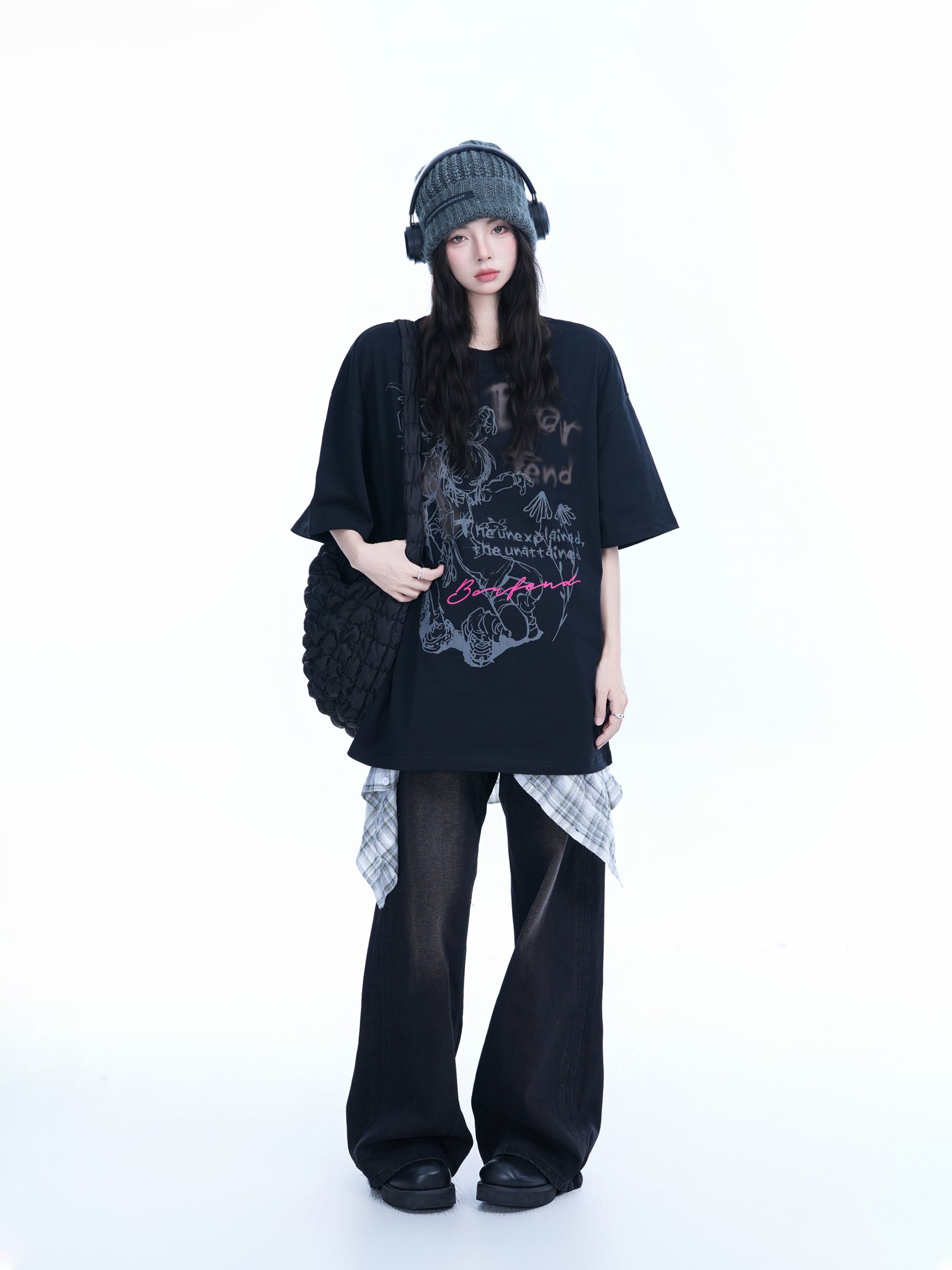 Oversized Black Short Sleeve T-Shirt for Women - American Street Style, Casual Cotton Tee with "Sit and Eat Until the Mountains Are Empty" Print Oversized Black Short Sleeve T-Shirt for Women - American Street Style, Casual Cotton Tee with "Sit and Eat Until the Mountains Are Empty" Print