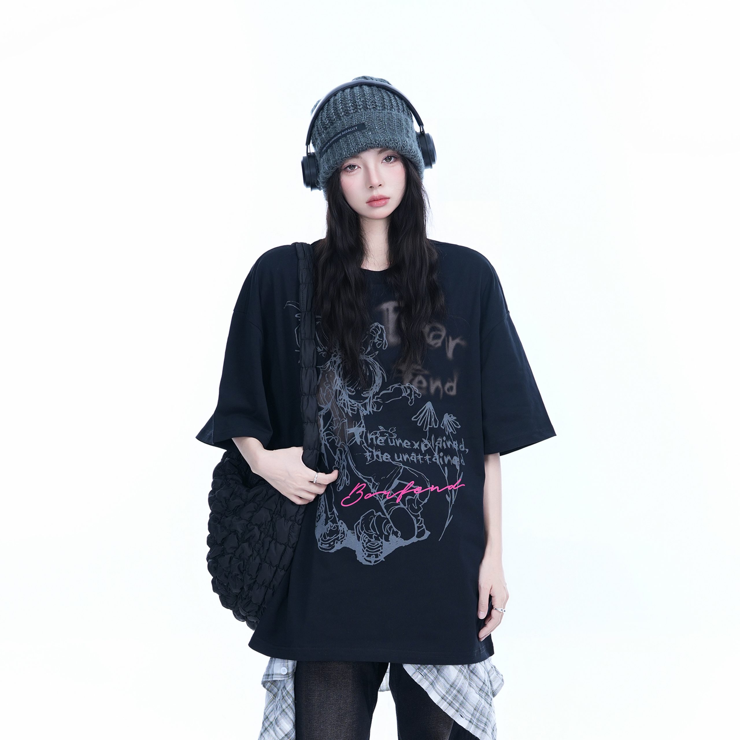 Oversized Black Short Sleeve T-Shirt for Women - American Street Style, Casual Cotton Tee with "Sit and Eat Until the Mountains Are Empty" Print Oversized Black Short Sleeve T-Shirt for Women - American Street Style, Casual Cotton Tee with "Sit and Eat Until the Mountains Are Empty" Print