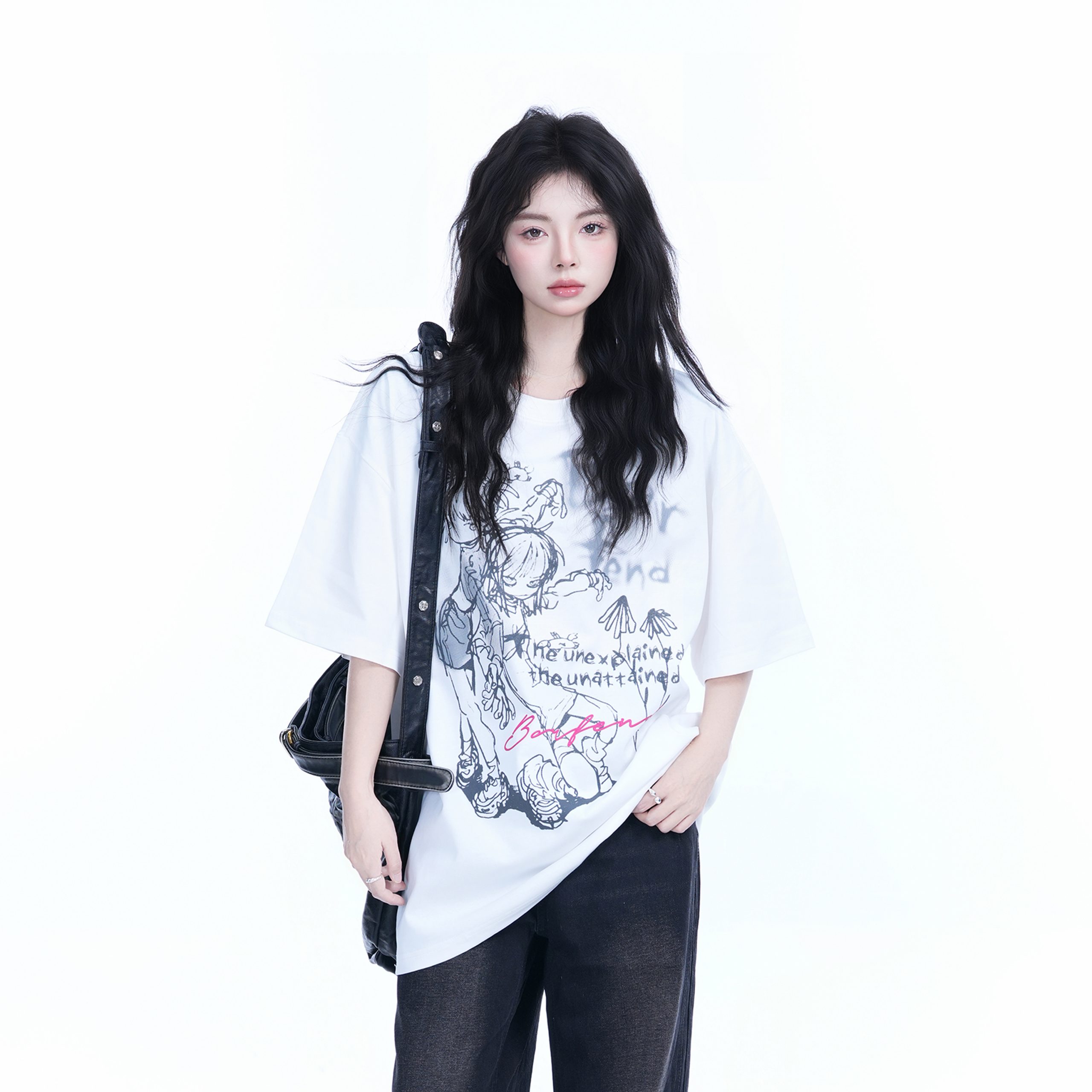 Oversized Black Short Sleeve T-Shirt for Women - American Street Style, Casual Cotton Tee with "Sit and Eat Until the Mountains Are Empty" Print Oversized Black Short Sleeve T-Shirt for Women - American Street Style, Casual Cotton Tee with "Sit and Eat Until the Mountains Are Empty" Print