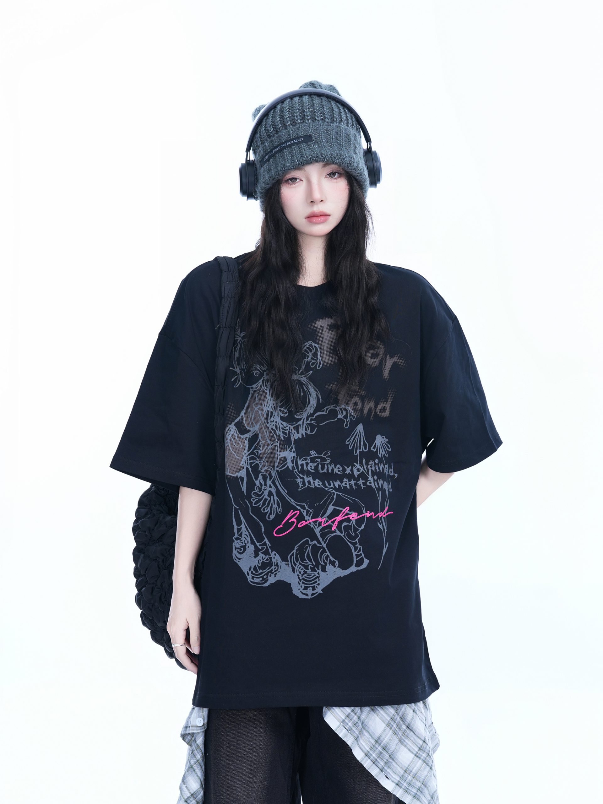 Oversized Black Short Sleeve T-Shirt for Women - American Street Style, Casual Cotton Tee with "Sit and Eat Until the Mountains Are Empty" Print Oversized Black Short Sleeve T-Shirt for Women - American Street Style, Casual Cotton Tee with "Sit and Eat Until the Mountains Are Empty" Print