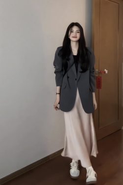 Oversized Gray Blazer for Women - Spring Autumn Casual Korean Style with Shoulder Pads, Loose Fit Design