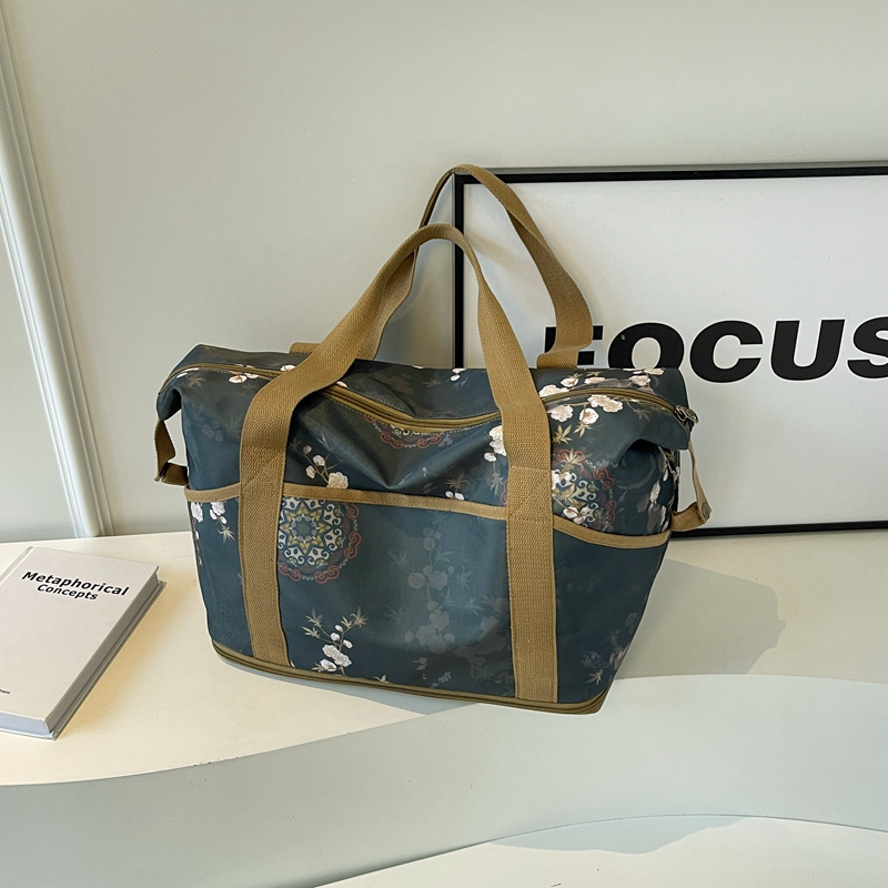 Oversized Nylon Travel Bag for Clothes, Suitcase with Pull Rod, Short Business Trip & Maternity Hospital Bag for Women Oversized Nylon Travel Bag for Clothes, Suitcase with Pull Rod, Short Business Trip & Maternity Hospital Bag for Women