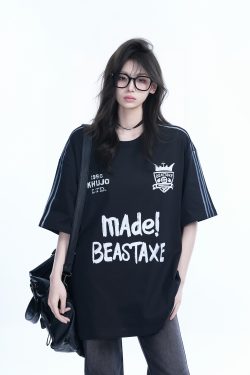 Oversized Retro College Style Gray Graffiti T-Shirt for Women - Trendy Short Sleeve Loose Fit Top