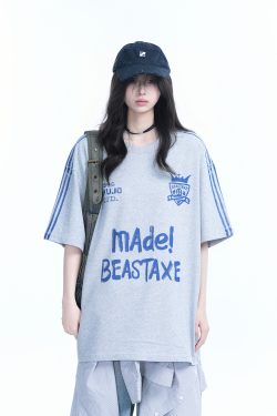 Oversized Retro College Style Gray Graffiti T-Shirt for Women - Trendy Short Sleeve Loose Fit Top