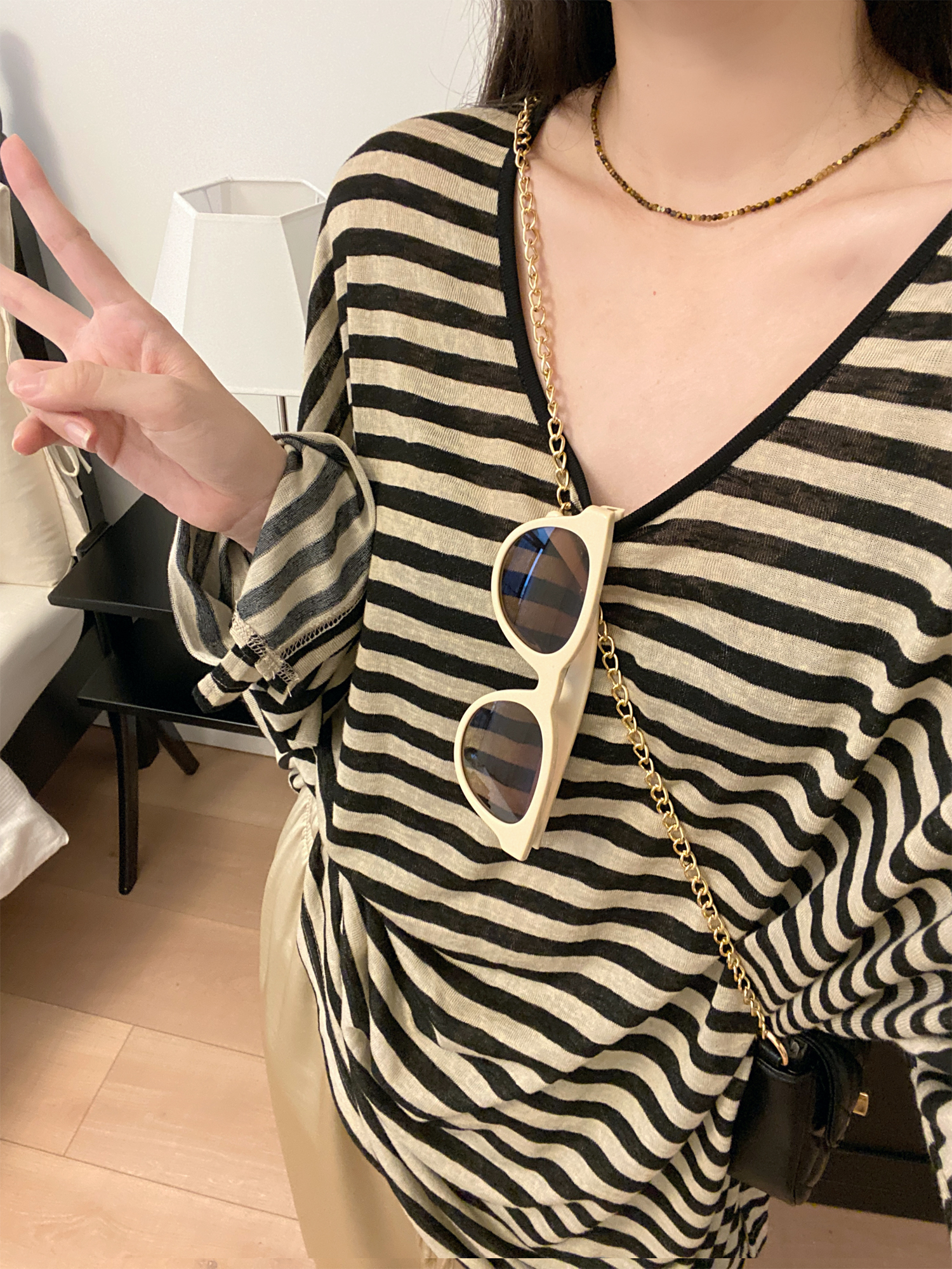 Oversized Striped U-Neck T-Shirt for Women - Sun Grapefruit Color, Thin Long Sleeve, Korean Style Summer Top for Sun Protection Oversized Striped U-Neck T-Shirt for Women - Sun Grapefruit Color, Thin Long Sleeve, Korean Style Summer Top for Sun Protection