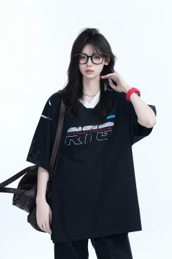 Oversized V-Neck Short Sleeve T-Shirt for Women - American Street Style with "Sit and Eat Until the Mountains Are Empty" Graphic