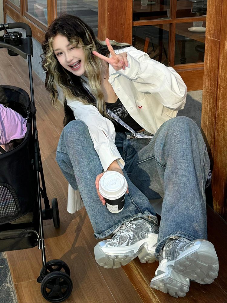 Oversized White Casual Shirt Jacket for Women - Spring Sun Protection, American Street Style, Loose Fit, Lazy Style Fashion Top Oversized White Casual Shirt Jacket for Women - Spring Sun Protection, American Street Style, Loose Fit, Lazy Style Fashion Top