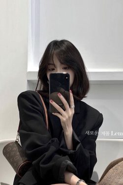 Petite Black Suit Jacket for Women - Short Fit, High-Quality Niche Design for Spring and Autumn 2025, Chic Fashion Staple