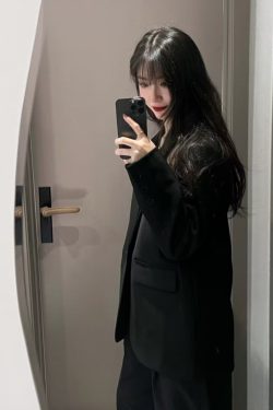 Petite Black Suit Jacket for Women - Trendy Slim Fit, Short Style, High-End Korean Fashion for Spring & Autumn 2025