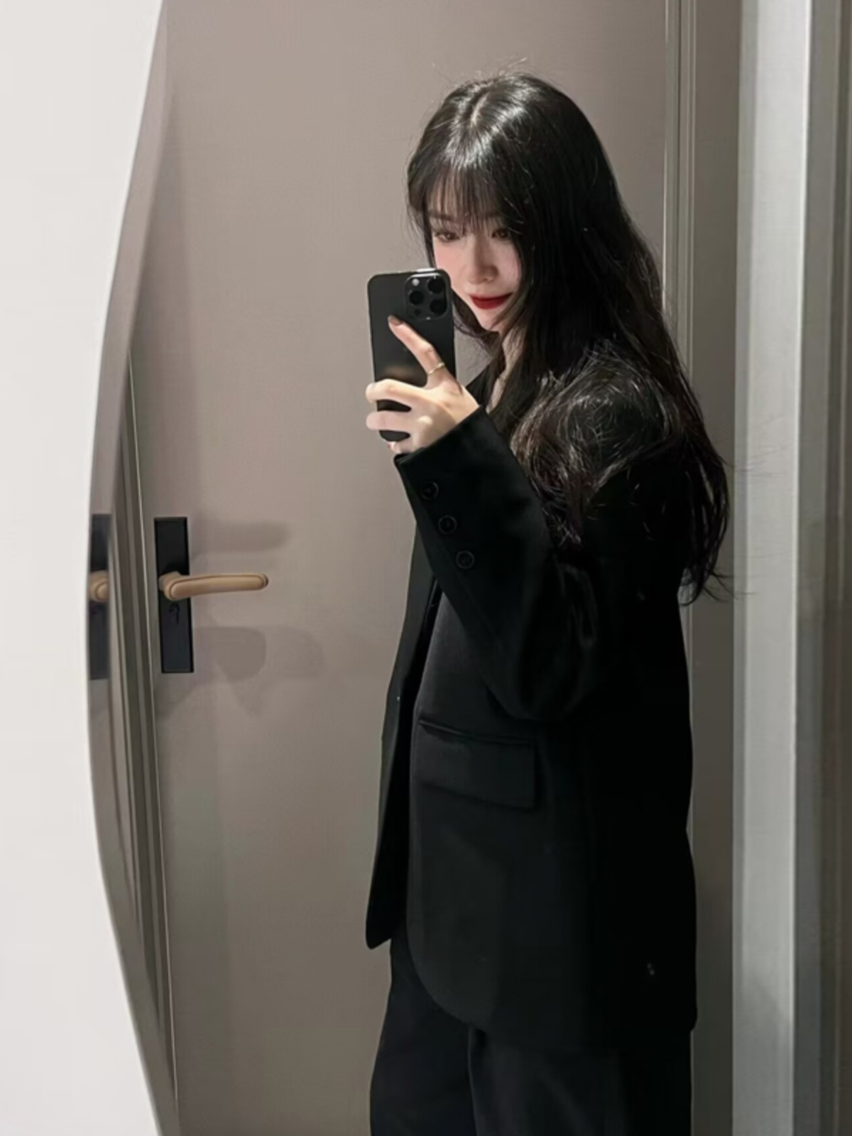 Petite Black Suit Jacket for Women - Trendy Slim Fit, Short Style, High-End Korean Fashion for Spring & Autumn 2025 Petite Black Suit Jacket for Women - Trendy Slim Fit, Short Style, High-End Korean Fashion for Spring & Autumn 2025