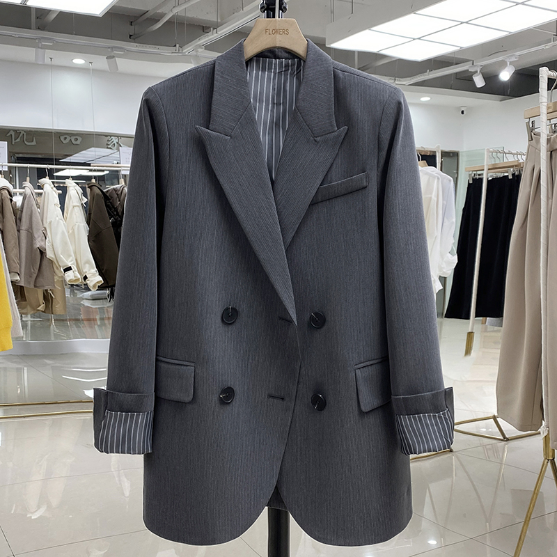 Petite Gray Blazer for Women with Striped Sleeves, Spring Autumn Suit, 2025 Trendy Korean Style Outerwear Petite Gray Blazer for Women with Striped Sleeves, Spring Autumn Suit, 2025 Trendy Korean Style Outerwear