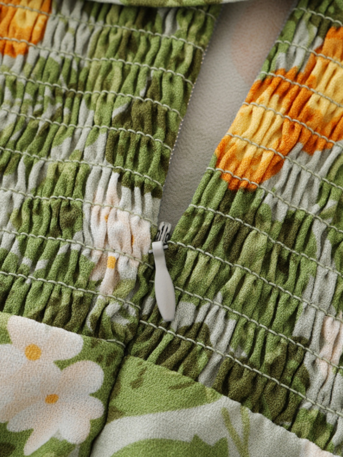 Petite Green Ruffled French-Style Vacation Dress 2025 Summer Collection for Women Petite Green Ruffled French-Style Vacation Dress 2025 Summer Collection for Women