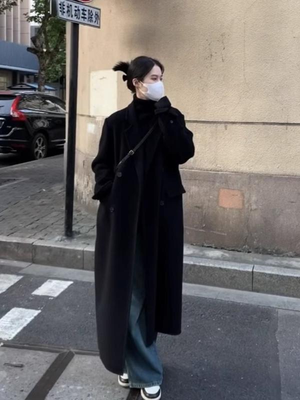 Petite Hepburn-Style Black Double-Faced Cashmere Coat for Women, Mid-Length Woolen Outerwear for Autumn/Winter 2024 Petite Hepburn-Style Black Double-Faced Cashmere Coat for Women, Mid-Length Woolen Outerwear for Autumn/Winter 2024