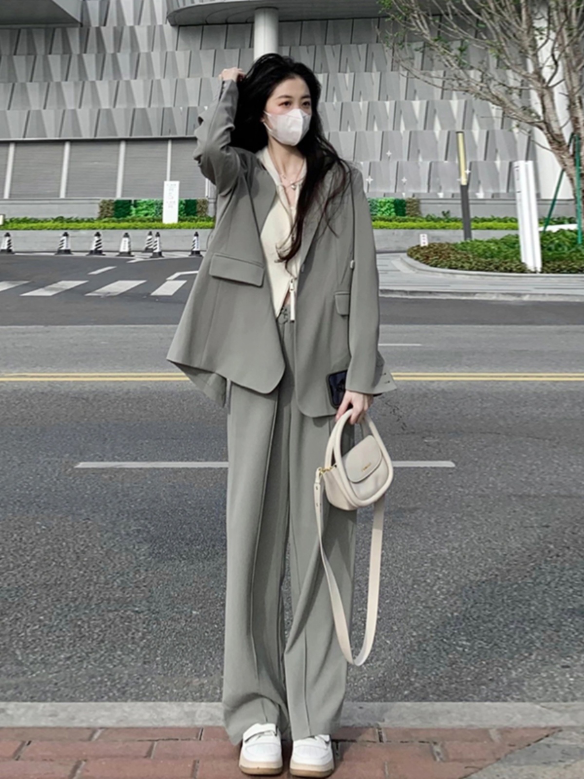 Petite Loose Casual Gray Suit Jacket for Women - Korean Style Blazer for Early Autumn Fashion Petite Loose Casual Gray Suit Jacket for Women - Korean Style Blazer for Early Autumn Fashion