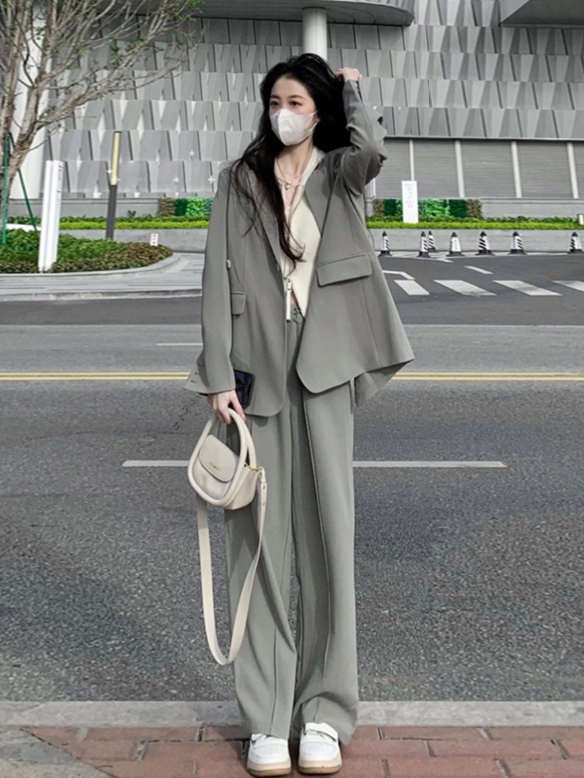 Petite Loose Casual Gray Suit Jacket for Women - Korean Style Blazer for Early Autumn Fashion Petite Loose Casual Gray Suit Jacket for Women - Korean Style Blazer for Early Autumn Fashion