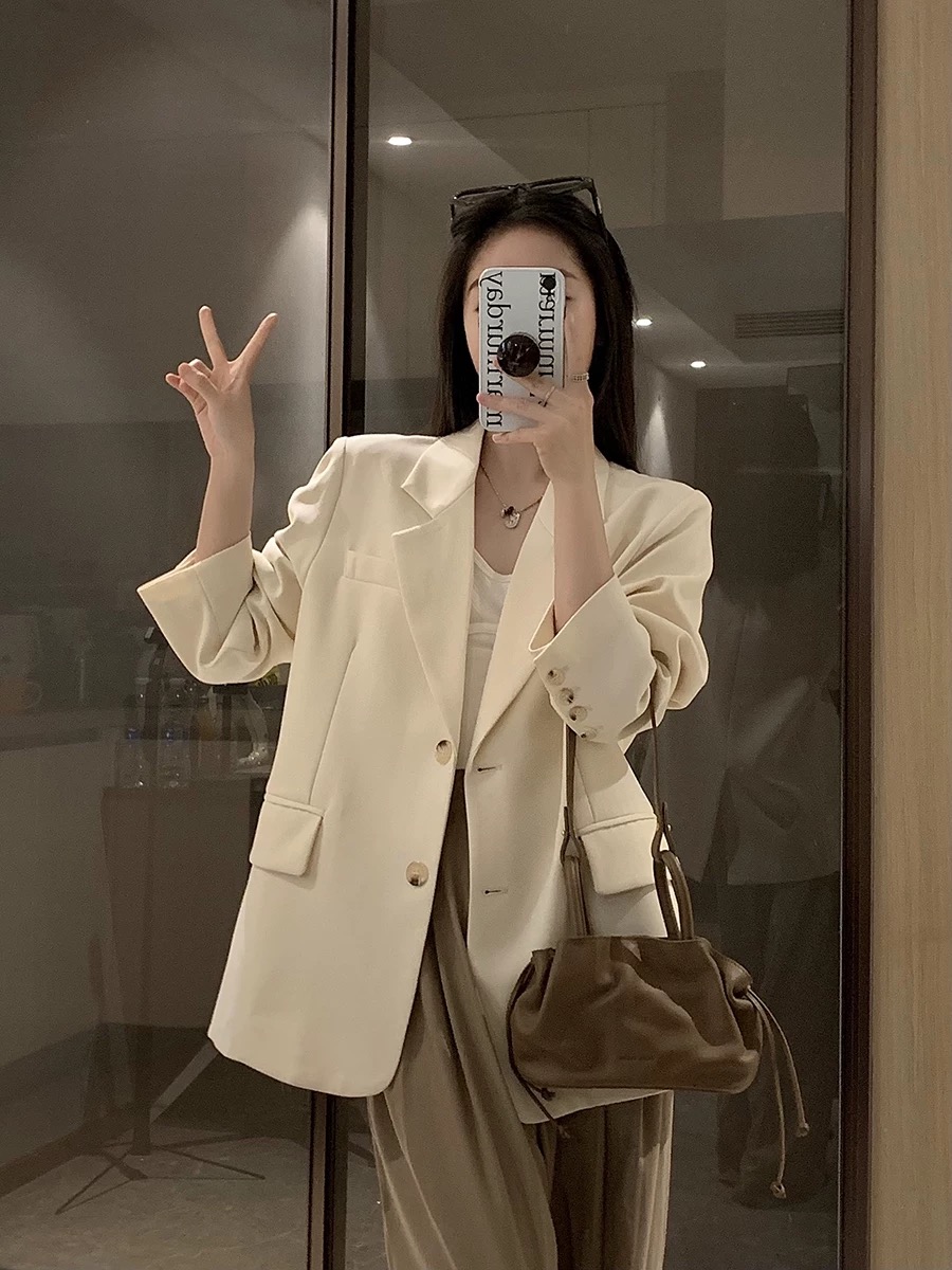 Petite Oversized Black Suit Jacket for Women - Loose Fit Blazer Top in Korean Style for Spring and Autumn 2025 Petite Oversized Black Suit Jacket for Women - Loose Fit Blazer Top in Korean Style for Spring and Autumn 2025