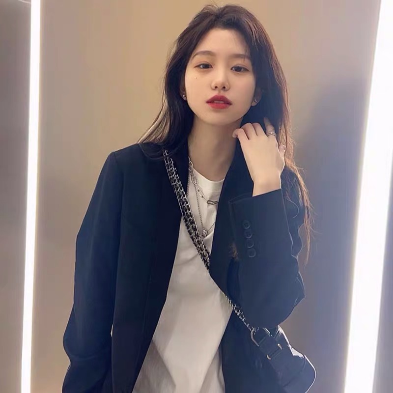 Petite Oversized Black Suit Jacket for Women - Loose Fit Blazer Top in Korean Style for Spring and Autumn 2025 Petite Oversized Black Suit Jacket for Women - Loose Fit Blazer Top in Korean Style for Spring and Autumn 2025