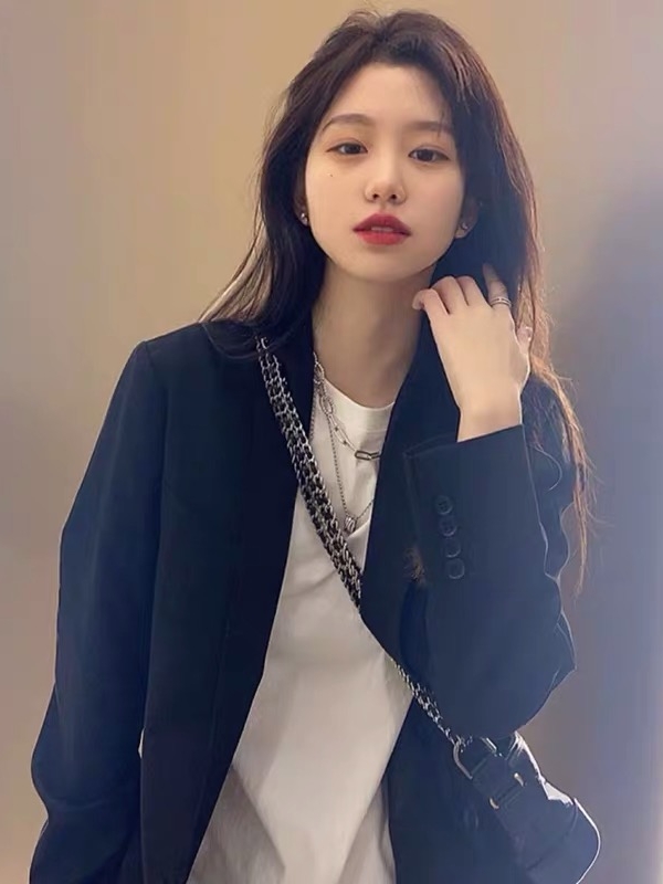 Petite Oversized Black Suit Jacket for Women - Loose Fit Blazer Top in Korean Style for Spring and Autumn 2025 Petite Oversized Black Suit Jacket for Women - Loose Fit Blazer Top in Korean Style for Spring and Autumn 2025