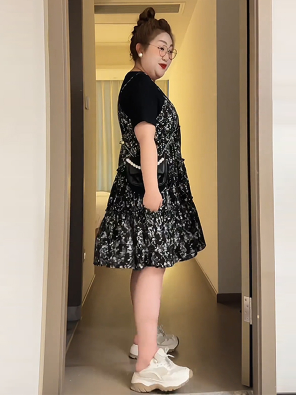 Petite Plus-Size Slimming Loose-Fitting Summer Dress, French Hepburn Style Faux Two-Piece for Curvy Women Petite Plus-Size Slimming Loose-Fitting Summer Dress, French Hepburn Style Faux Two-Piece for Curvy Women