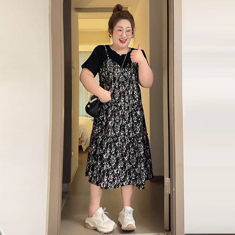 Petite Plus-Size Slimming Loose-Fitting Summer Dress, French Hepburn Style Faux Two-Piece for Curvy Women Petite Plus-Size Slimming Loose-Fitting Summer Dress, French Hepburn Style Faux Two-Piece for Curvy Women