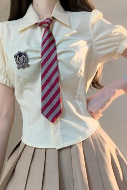 Petite Puff Sleeve JK Uniform Set with Waist-Defined Short Sleeve Shirt and Pudding Bear Design for Summer Women’s Fashion