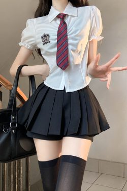 Petite Puff Sleeve JK Uniform Set with Waist-Defined Short Sleeve Shirt and Pudding Bear Design for Summer Women’s Fashion