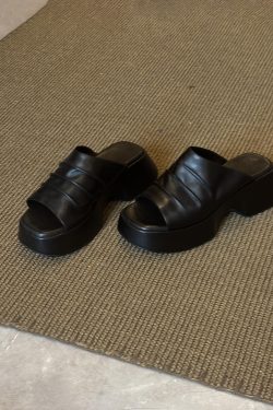 Petite Sheepskin Retro Slip-On Sandals for Women - Thick-Soled, Height-Increasing, Wrinkled Square Toe, Open Toe Design