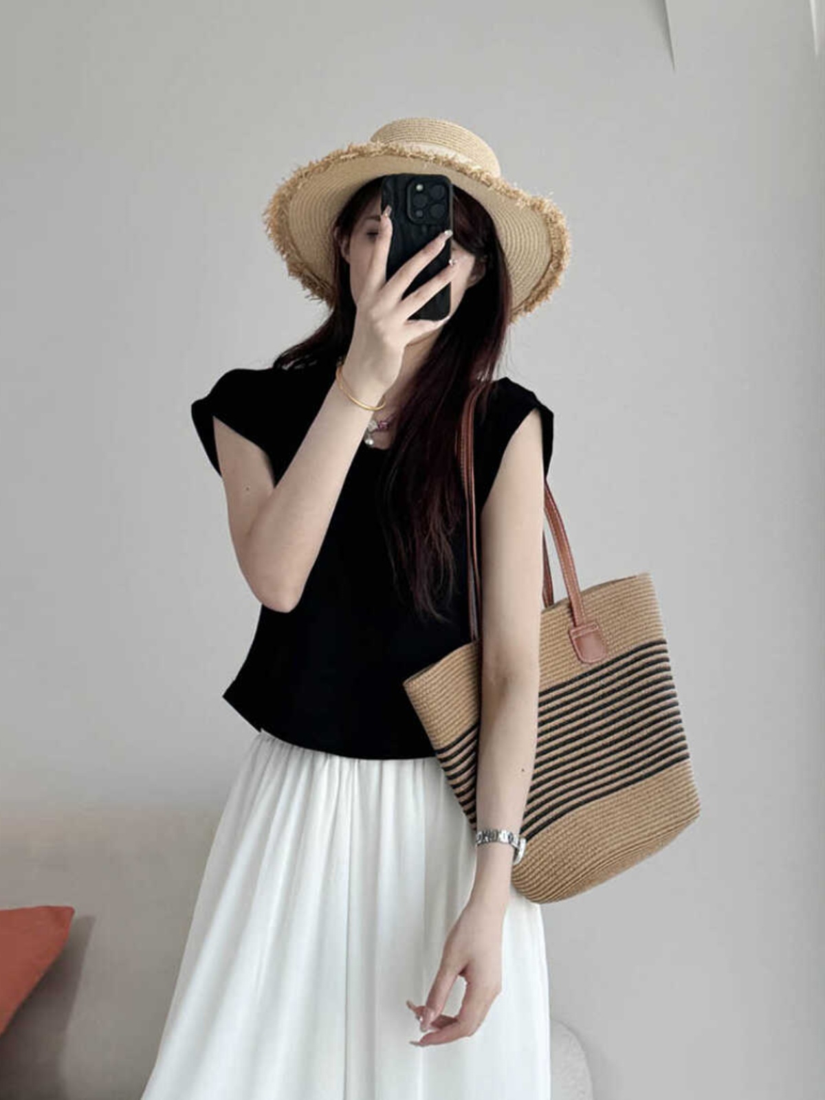 Petite U-Neck Cotton T-Shirt with Flutter Sleeves - Comfortable Summer 2025 Short Sleeve Top in Lazy Style for Casual Looks Petite U-Neck Cotton T-Shirt with Flutter Sleeves - Comfortable Summer 2025 Short Sleeve Top in Lazy Style for Casual Looks