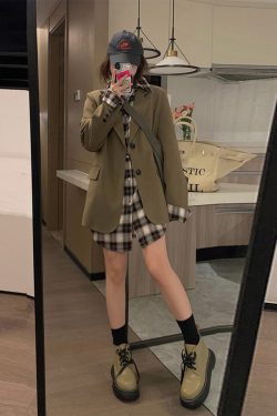 Petite Women's High-End Street Style Small Suit Jacket, Korean Style, 2025 New Model for Spring and Autumn Fashion