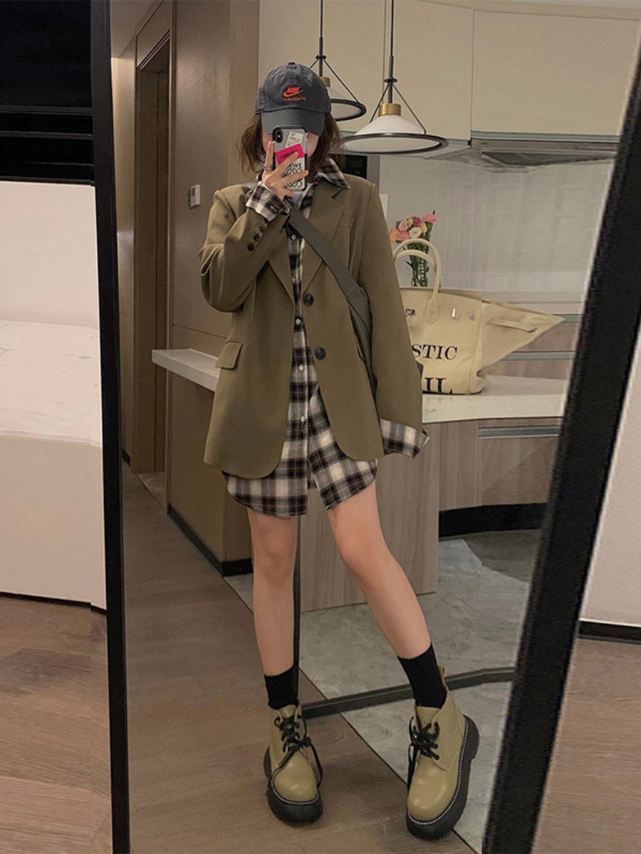 Petite Women's High-End Street Style Small Suit Jacket, Korean Style, 2025 New Model for Spring and Autumn Fashion Petite Women's High-End Street Style Small Suit Jacket, Korean Style, 2025 New Model for Spring and Autumn Fashion