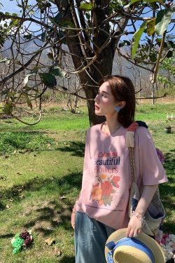 Pink Retro Floral Print Short Sleeve T-Shirt for Women - Summer Loose Fit Round Neck Top - Vintage 90s Style