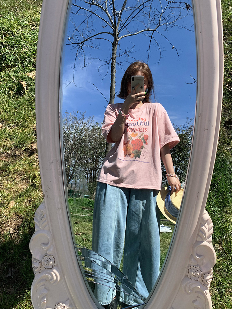 Pink Retro Floral Print Short Sleeve T-Shirt for Women - Summer Loose Fit Round Neck Top - Vintage 90s Style Pink Retro Floral Print Short Sleeve T-Shirt for Women - Summer Loose Fit Round Neck Top - Vintage 90s Style