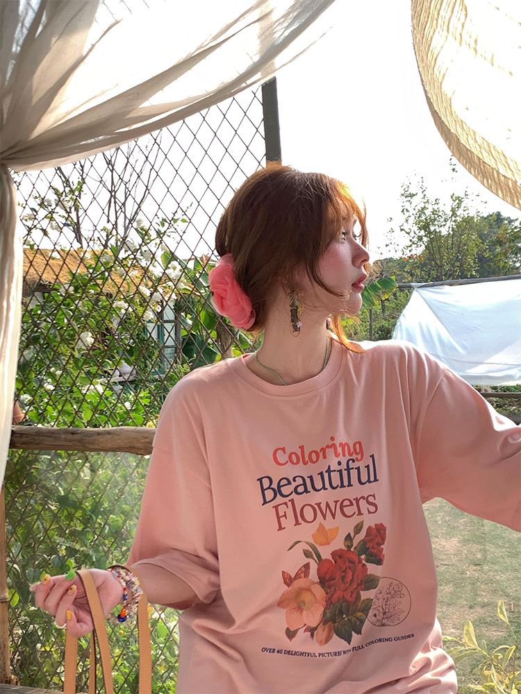 Pink Retro Floral Print Short Sleeve T-Shirt for Women - Summer Loose Fit Round Neck Top - Vintage 90s Style Pink Retro Floral Print Short Sleeve T-Shirt for Women - Summer Loose Fit Round Neck Top - Vintage 90s Style