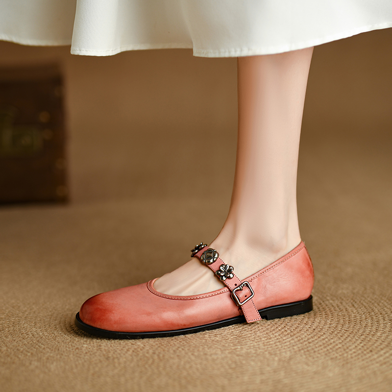 Pink Soft-Soled Mary Jane Shoes with Round Toe - Italian Style Flats for Women, Perfect for Y2K and Retro Looks Pink Soft-Soled Mary Jane Shoes with Round Toe - Italian Style Flats for Women, Perfect for Y2K and Retro Looks