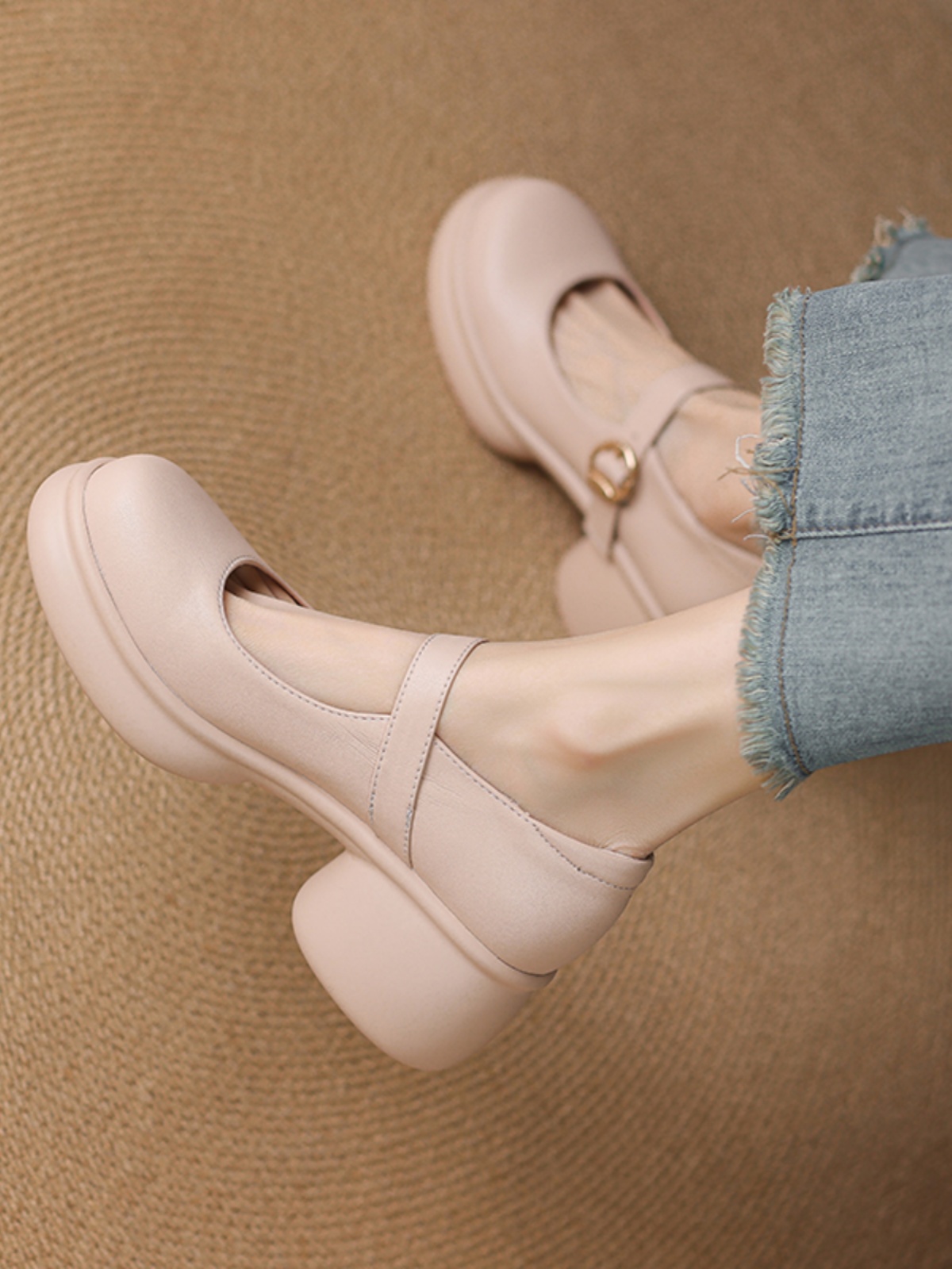 Pink Thick-Soled Chunky Heel High Heels for Girls - Genuine Leather Mary Jane Shoes for Spring/Summer 2025, 90s Inspired Fashion Pink Thick-Soled Chunky Heel High Heels for Girls - Genuine Leather Mary Jane Shoes for Spring/Summer 2025, 90s Inspired Fashion