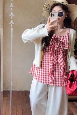 Plaid Bow Tie Sleeveless Top for Plus Size Women - Flattering Summer Blouse for Curvy Figures, Sweet Design and Age-Reducing Style