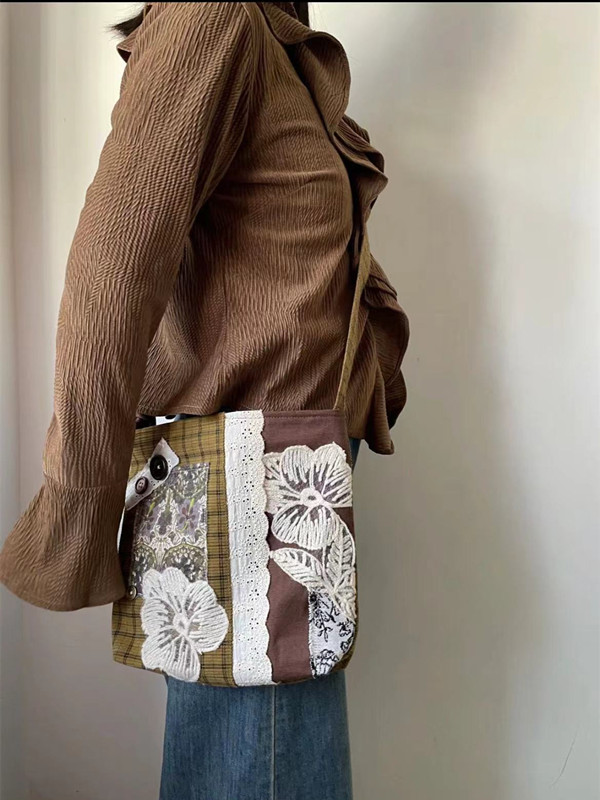 Plaid Bucket Bag with Lace Splicing - Versatile Shoulder & Crossbody Bag for Autumn and Winter Style Plaid Bucket Bag with Lace Splicing - Versatile Shoulder & Crossbody Bag for Autumn and Winter Style