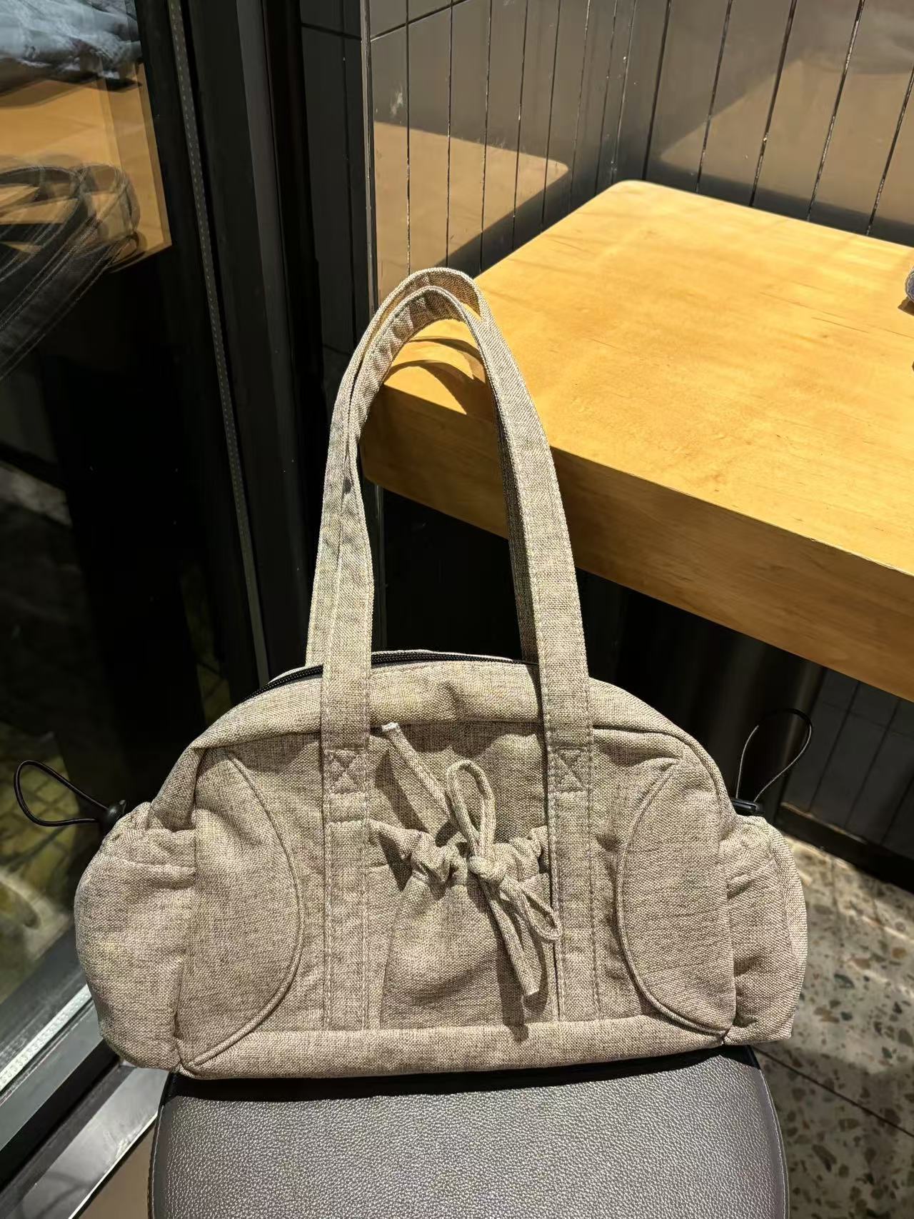 Plaid Shoulder Bag - 2025 Autumn/Winter Casual Versatile Boston Tote for Class and Commuting Plaid Shoulder Bag - 2025 Autumn/Winter Casual Versatile Boston Tote for Class and Commuting