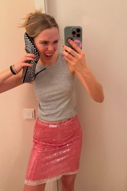 Playful Guava Pink Sequined Bodycon Half Skirt with Lace Trim - Trendy Y2K Style for a Chic Look