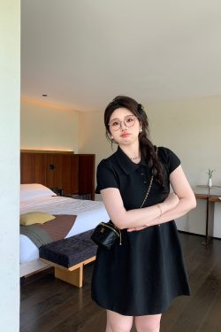 Playful Plus Size Little Black Dress with Polo Collar, Stretchy Slimming Puff A-Line Design for Effortless Style