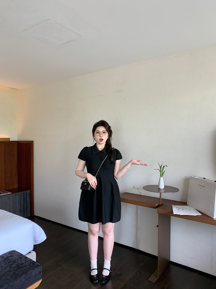 Playful Plus Size Little Black Dress with Polo Collar, Stretchy Slimming Puff A-Line Design for Effortless Style Playful Plus Size Little Black Dress with Polo Collar, Stretchy Slimming Puff A-Line Design for Effortless Style