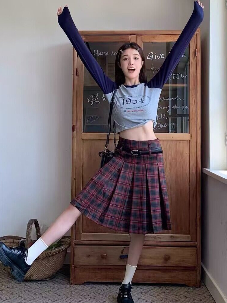 Plus Size American Retro Plaid Pleated Skirt for Women - Mid-Length Red Checkered Spring Summer Fashion Plus Size American Retro Plaid Pleated Skirt for Women - Mid-Length Red Checkered Spring Summer Fashion