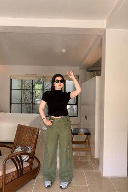 Plus Size American Retro Straight-Leg Multi-Pocket Wide-Leg Casual Work Pants for a Cool 90s Vibe