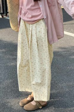 Plus Size Black and White Checkered Wide-Leg Pants for Women - Loose High-Waisted Trousers for Petite Sizes, 2025 Trend