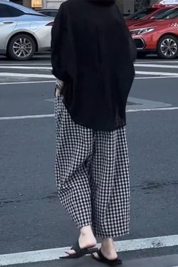 Plus Size Black and White Checkered Wide-Leg Pants for Women - Loose High-Waisted Trousers for Petite Sizes, 2025 Trend