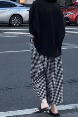 Plus Size Black and White Checkered Wide-Leg Pants for Women - Loose High-Waisted Trousers for Petite Sizes, 2025 Trend