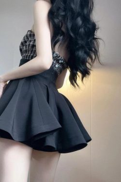 Plus Size Black Fluffy Half Skirt for Women - High-Waisted Pleated A-Line Umbrella Skirt for Autumn Winter, Slimming Fit for Petite Figures