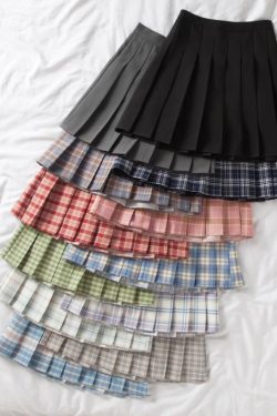 Plus Size Black High-Waisted Pleated A-Line Midi Skirt for Women, Summer College Style Checkered JK Skirt, Anti-Exposure Fashion