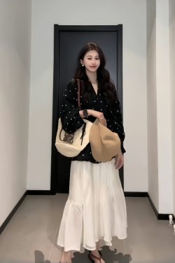 Plus-Size Black Polka Dot Long Sleeve Top with Lantern Sleeves - Minimalist Linen Spring Shirt for Curvy Women