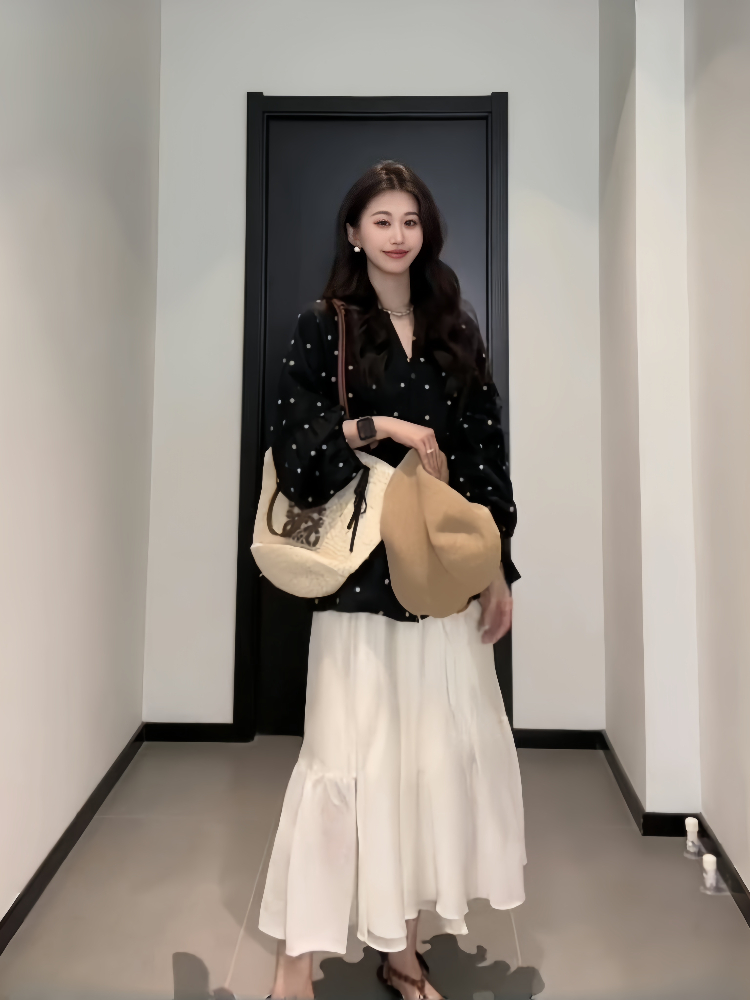 Plus-Size Black Polka Dot Long Sleeve Top with Lantern Sleeves - Minimalist Linen Spring Shirt for Curvy Women Plus-Size Black Polka Dot Long Sleeve Top with Lantern Sleeves - Minimalist Linen Spring Shirt for Curvy Women